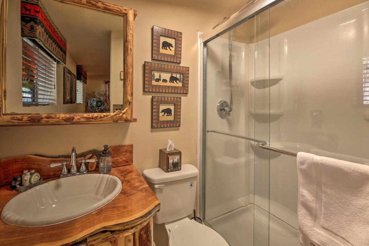 Rustic Lakeside Cabin - Family And Pet Friendly! ไพน์ท็อป-เลคไซด์ ภายนอก รูปภาพ